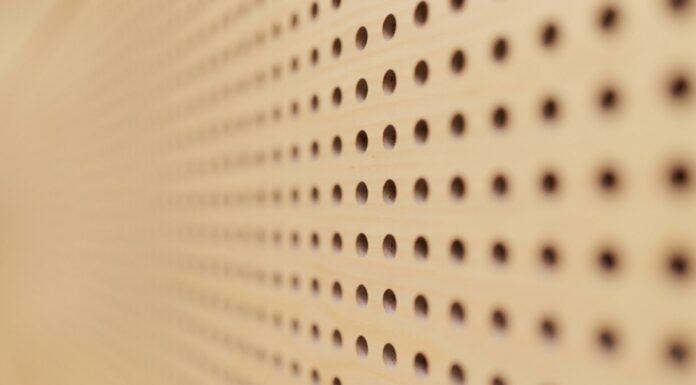 Blijf vrienden met de buren en zorg goed voor jezelf! geluidsisolatie